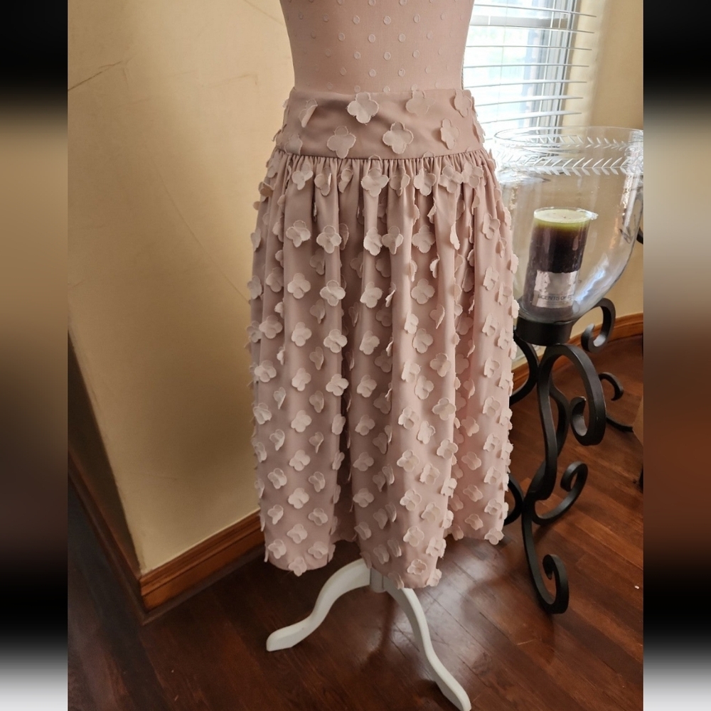 Anthropologie Floral Skirt Elegant Pink Textured Women's Skirt
